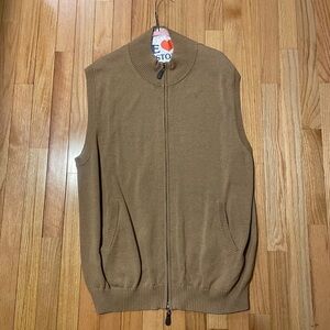 Eildon Hills Tan Sweater Vest Size XL